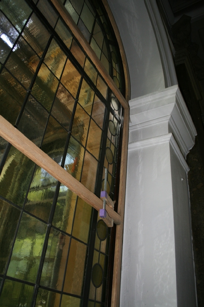 : Vorsatzfenster Halle anpassen 