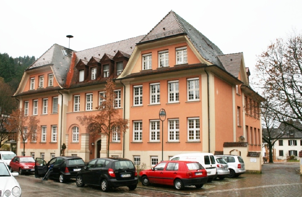 : Dach- und Fassadensanierung Schule Günterstal 
